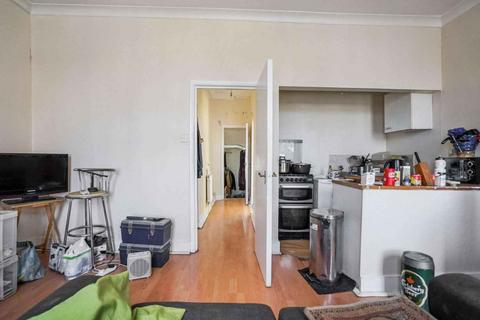 undefined, London SE25