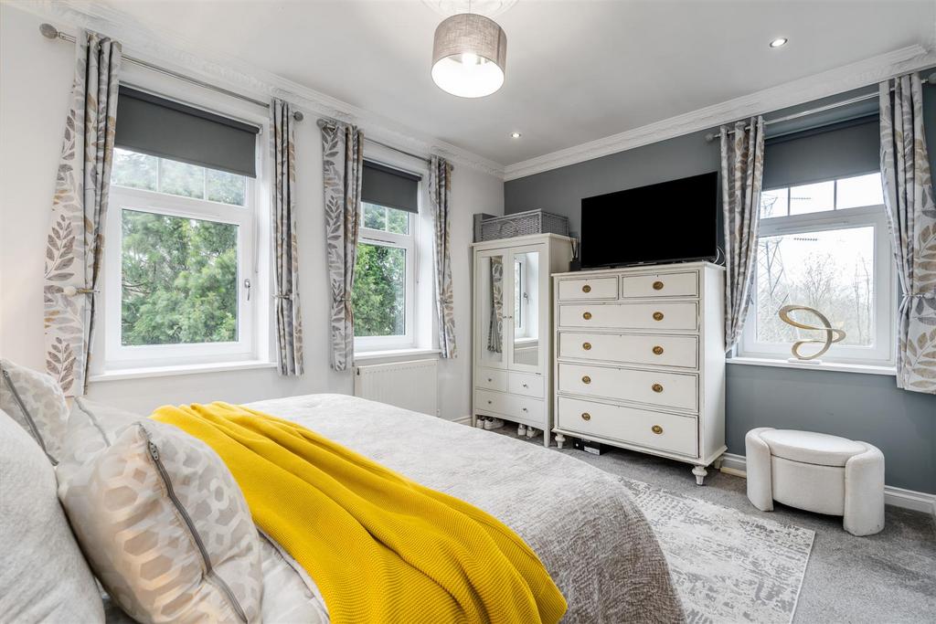 19 Catherines Close 2.jpg