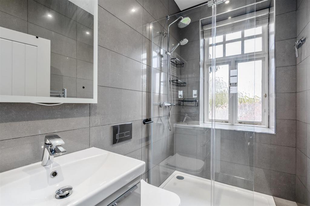 19 Catherines Close 18.jpg