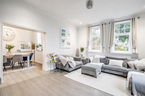 3 bedroom semi-detached house for sale, Catherines Close, Catherine-De-Barnes, Solihull