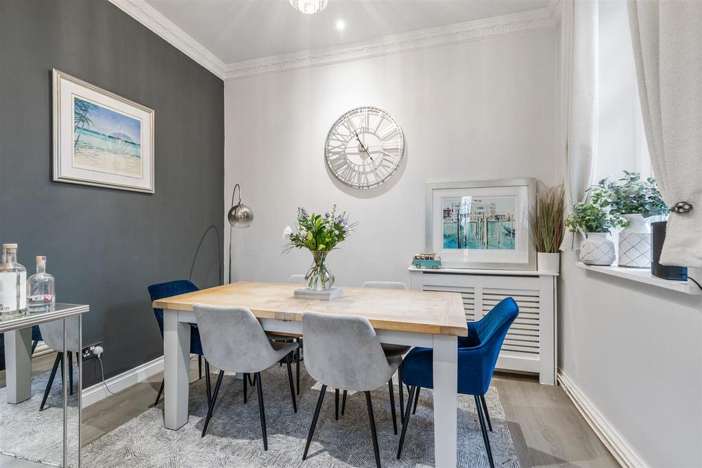 19 Catherines Close 13.jpg
