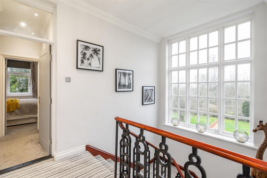 19 Catherines Close 6.jpg