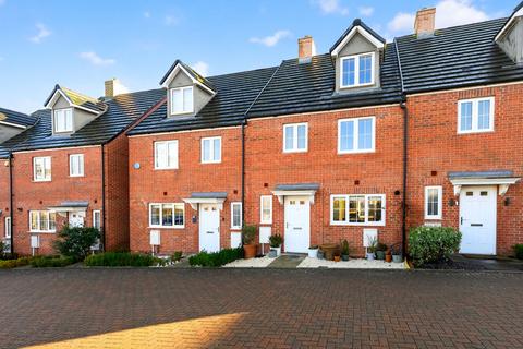 Pine Close, Ware, SG12