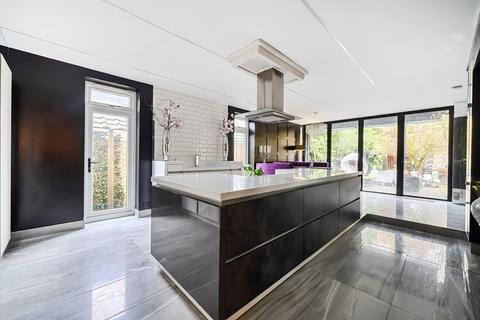 undefined, Lightwater,  Surrey,  GU18