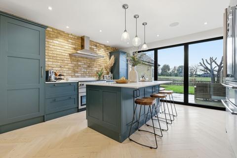 Norton Place, Ramsden Heath, CM11