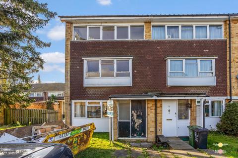 undefined, Ash Close, Redhill RH1