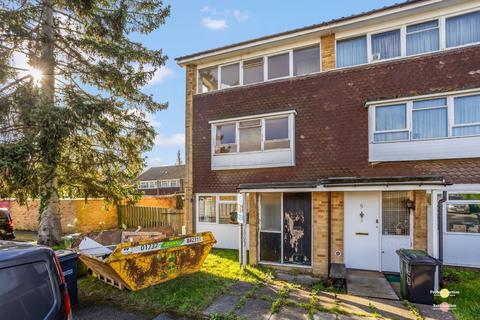 undefined, Ash Close, Redhill RH1