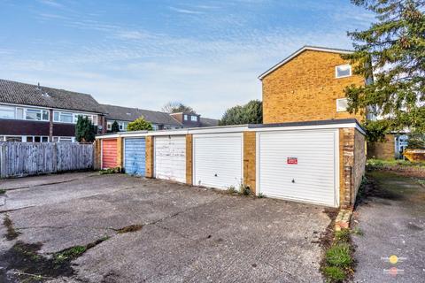 undefined, Ash Close, Redhill RH1