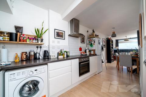 1 bedroom apartment for sale, Finchley Road, London NW3