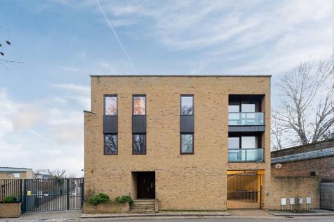 2 bedroom flat for sale, Cabul Road, Battersea, London, SW11