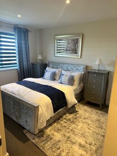 2 bedroom flat for sale, Royal Court, Stanmore HA7