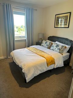 2 bedroom flat for sale, Royal Court, Stanmore HA7