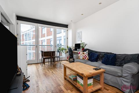 2 bedroom flat for sale, Crouch End Hill, London