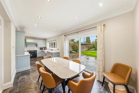 6 bedroom detached house for sale, Shepherds Lane, Dartford