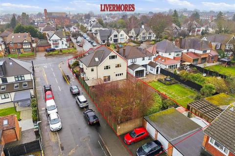 6 bedroom detached house for sale, Shepherds Lane, Dartford