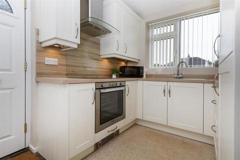 3 bedroom semi-detached house for sale, Goldington Avenue, Huddersfield HD3