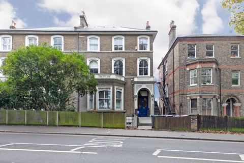 2 bedroom duplex for sale, Central Hill, London SE19
