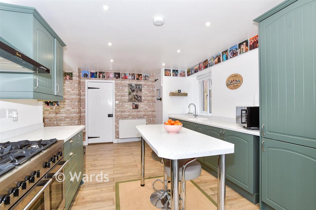 Kitchen/ Breakfast/Diner