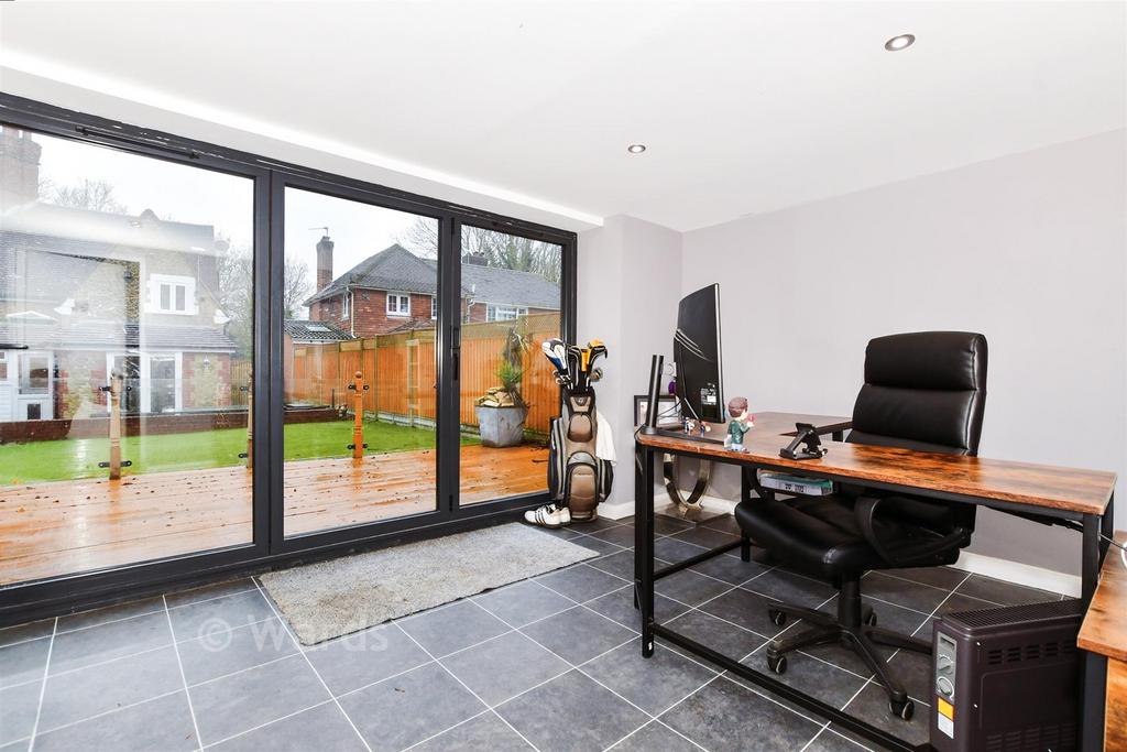 Workshop/Outbuildings