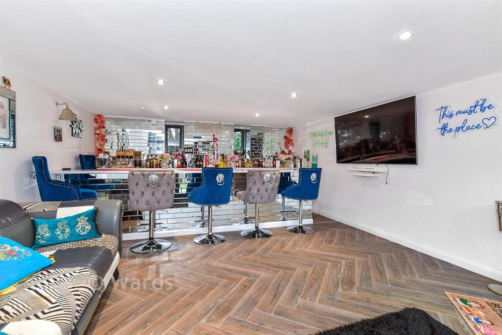 Workshop/Outbuildings