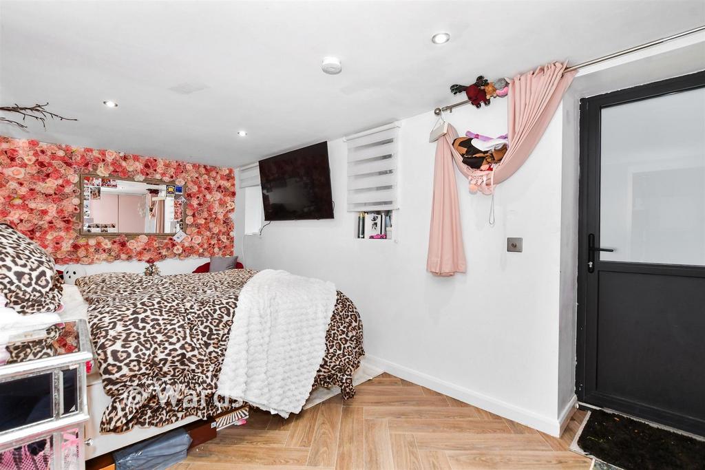 Workshop/Outbuildings