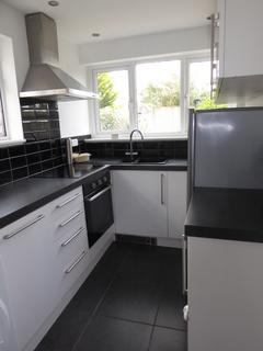 2 bedroom terraced house to rent, Wykeham Road, Reading, Berkshire, RG6