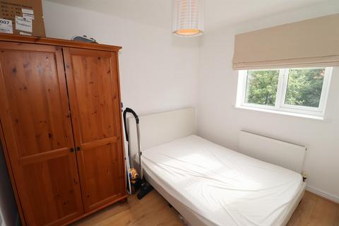 2 bedroom apartment to rent, Harbourne Close, Kenilworth