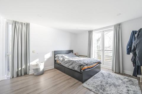 undefined, Arran House, Canary Wharf, London, E14
