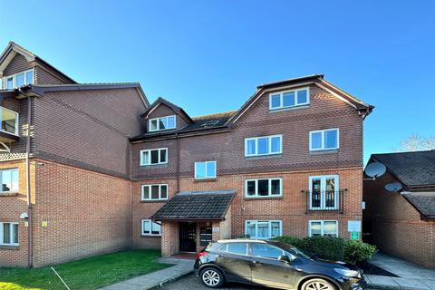 1 bedroom flat to rent, Abbots Rise, Redhill, Surrey, RH1