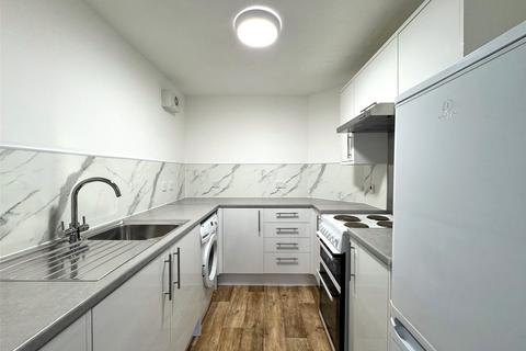 1 bedroom flat to rent, Abbots Rise, Redhill, Surrey, RH1