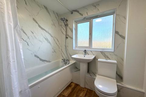 1 bedroom flat to rent, Abbots Rise, Redhill, Surrey, RH1