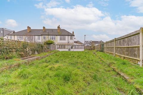 3 bedroom end of terrace house for sale, Ardrossan Gardens, Worcester Park, KT4