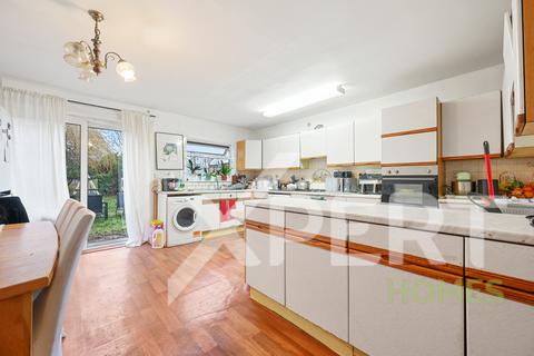 undefined, Croyde Avenue, Hayes UB3