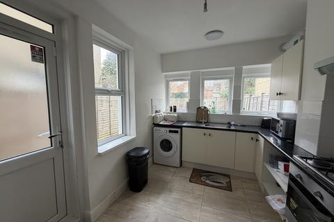 undefined, Croydon CR0