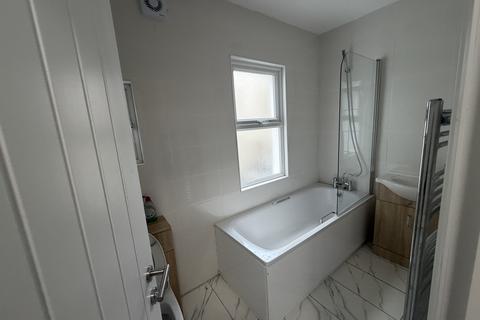 undefined, Croydon CR0