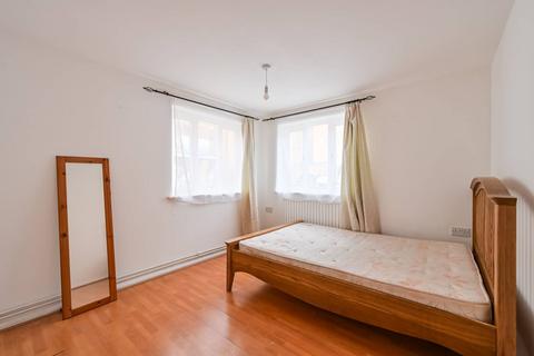 2 bedroom flat to rent, Ronnie Lane, Manor Park, London, E12