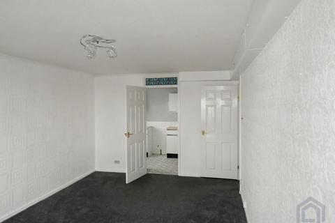 undefined, Bootle L20