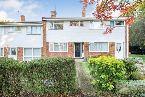 Grayswood Drive, Mytchett, Surrey, gu16