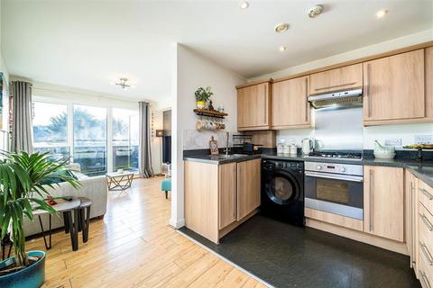 2 bedroom flat for sale, Bramhope Lane, London SE7