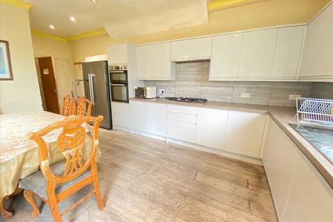 House share to rent, Broughton Road, Ealing