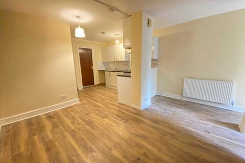 3 bedroom apartment to rent, Junction Road, Ealing