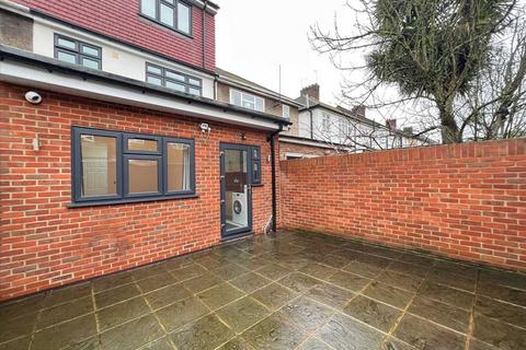 undefined, Uxbridge Road, HANWELL