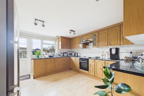 3 bedroom end of terrace house for sale, Primrose Close, Harrow, HA2