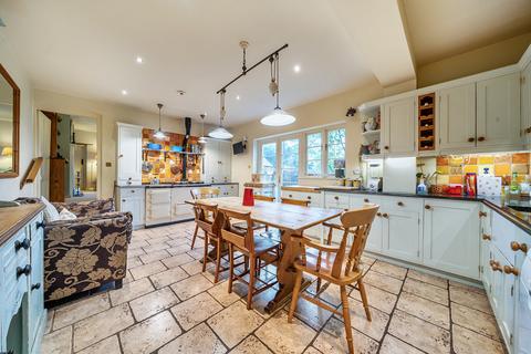 undefined, 37 The Village, Abberley