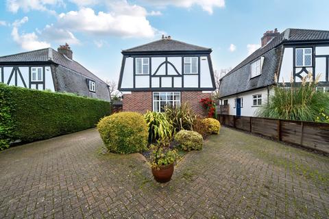 undefined, Hayes Way, Beckenham, BR3