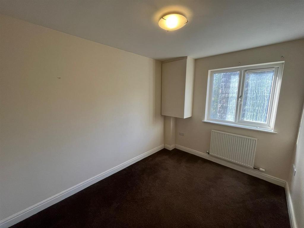 Bedroom 1 .jpg