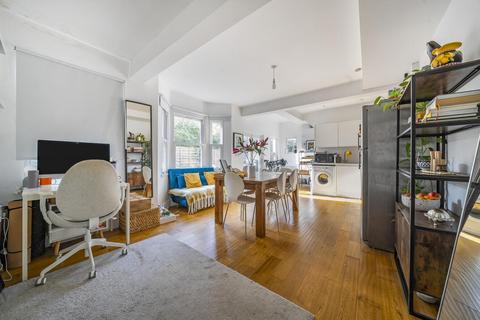 2 bedroom flat for sale, Henslowe Road, East Dulwich, London, SE22