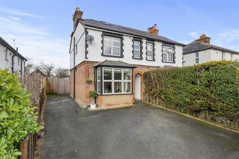 Amersham Road, Hazlemere HP15