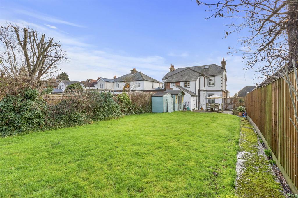 299 Amersham Rd, HP15 7 PX-12.jpg