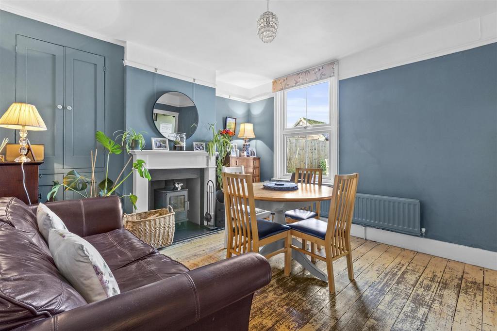 299 Amersham Rd, HP15 7 PX-8.jpg